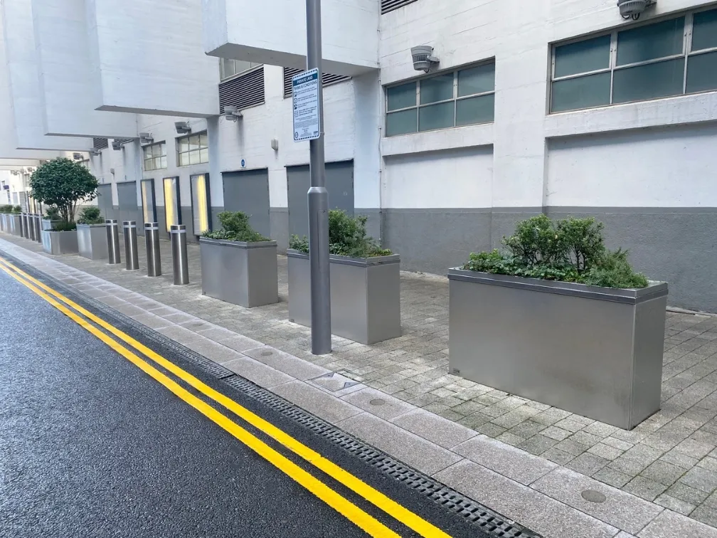Planter 40 — source product image