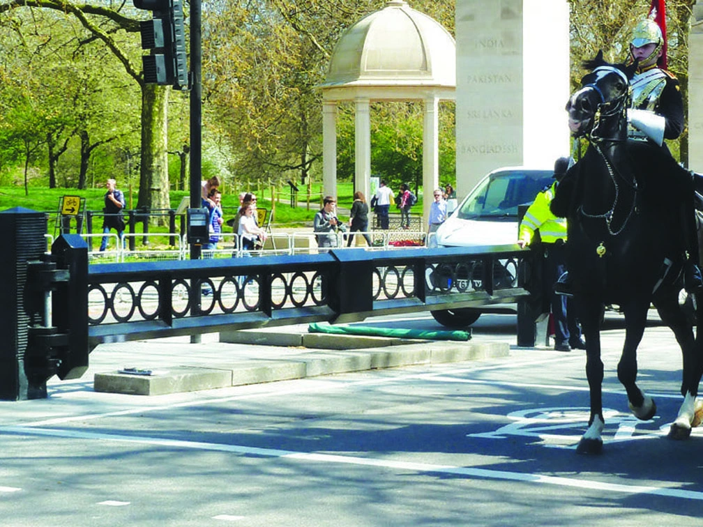 IWA14-1 Westminster Lockdown – EAG04040W — source product image